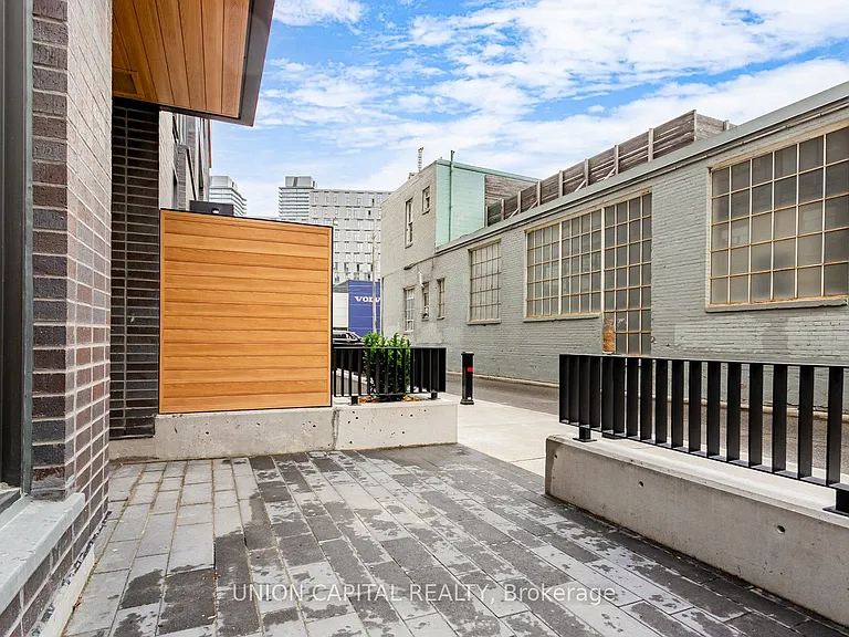 28 Eastern Ave #Townhouse 109 — Photo 6