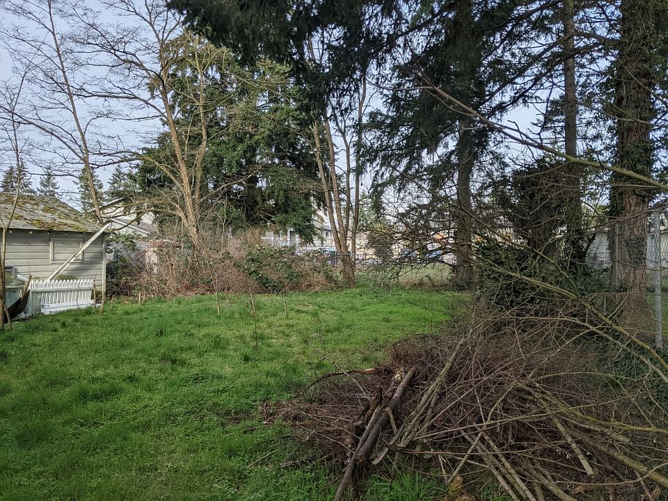 2nd image of 12622 Lincoln Ave SW