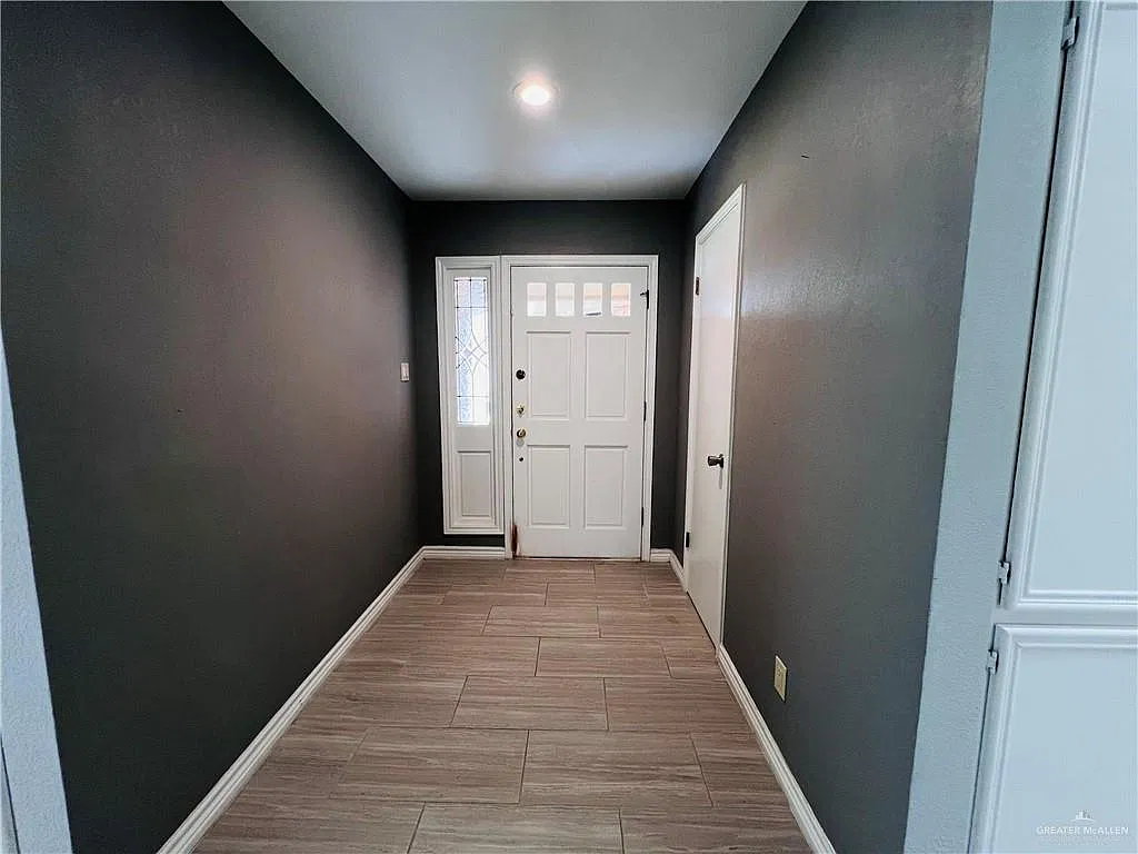 2 bed, 2.0 bath, 1436 sqft, $1,300 — Photo 4