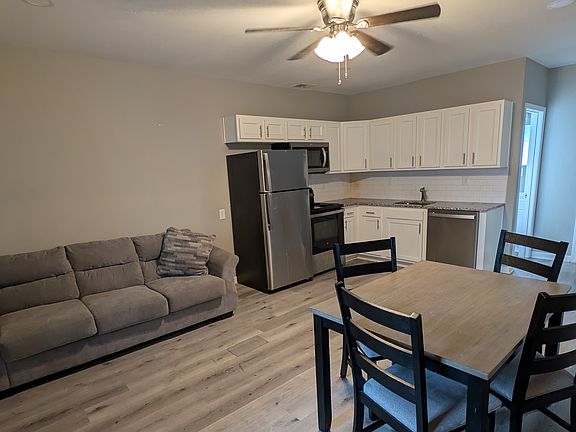 5th image of 205 W Breckinridge St Unit 8