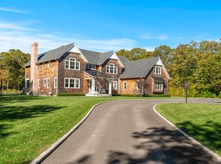 41 Arbutus Rd, Quogue, NY 11959