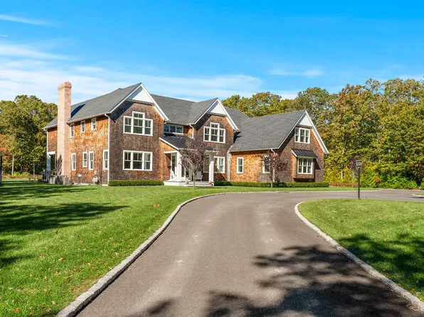 41 Arbutus Rd, Quogue, NY 11959