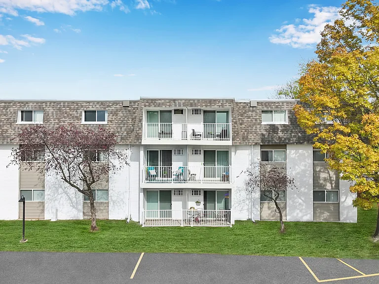 The Wind Song Apartments — Photo 15
