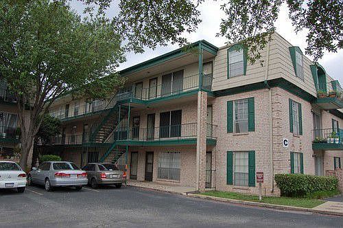 1st image of 2425 Ashdale Dr APT 27