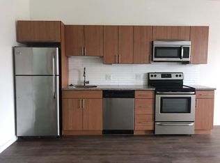 118 Market St APT 403, Philadelphia, PA 19106