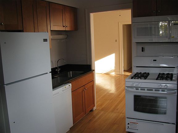 4th image of 4411 N Greenview Ave APT 2S