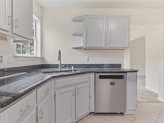 4th image of 3144 Amador Dr