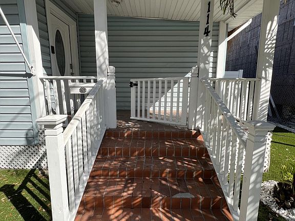 3rd image of 114 S Westland Ave