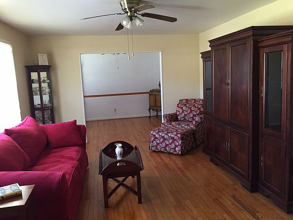 2nd image of 703 Hammond Dr