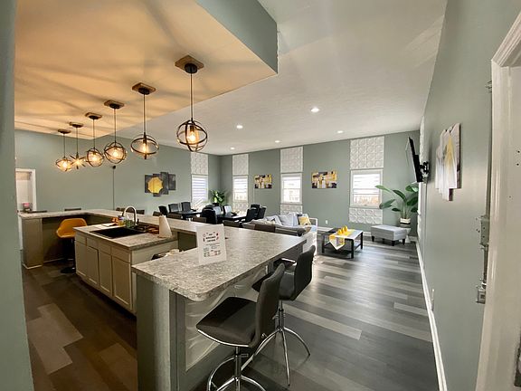 5th image of 7950 Village Dr #923-7923