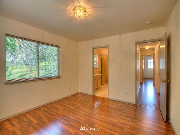 2nd image of 7622 S Clement Avenue
