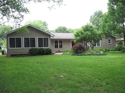 3rd image of 2323 Stoner Dr W