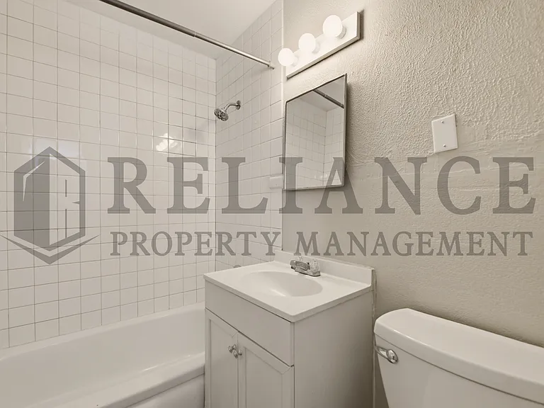2151 S Green St — Photo 25