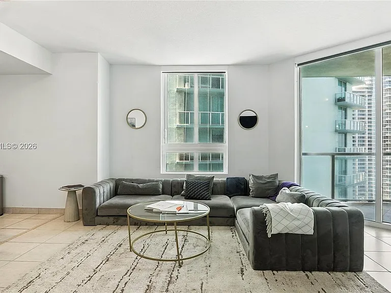 1900 N Bayshore Dr #2810 — Photo 6