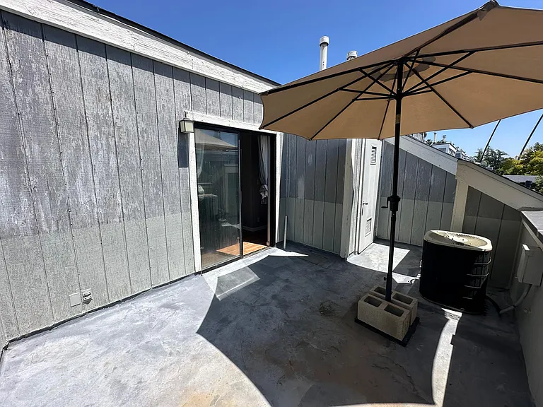 109 S Sierra Madre Blvd — Photo 18
