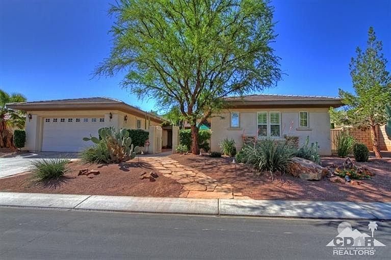 1st image of 79805 Amalfi Dr