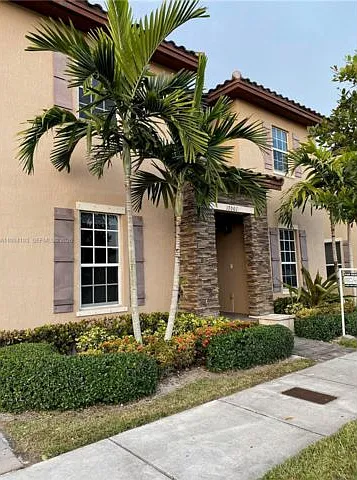 17001 SW 90th Ter — Photo 11