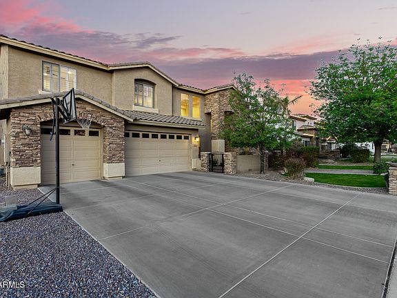 3rd image of 4142 E RAVENSWOOD Drive