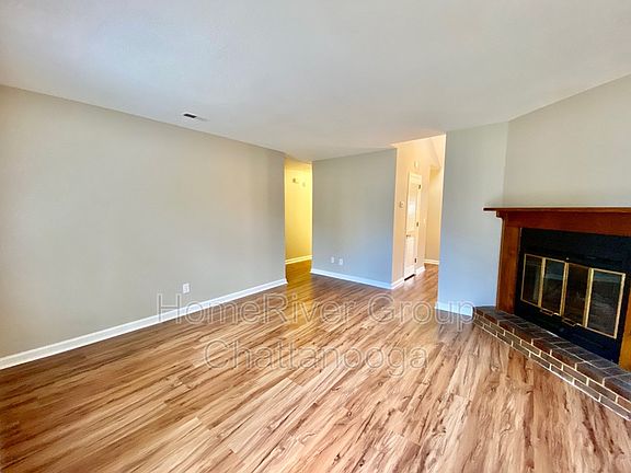 5th image of 5330 Matthews Dr