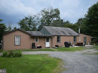 261 Trayer Ln, Carlisle, PA 17013