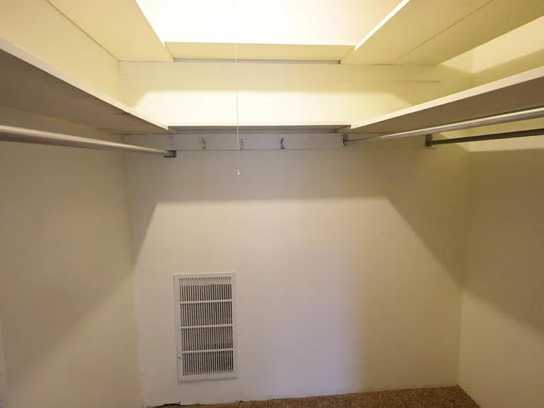 1315 D St #8 — Photo 10