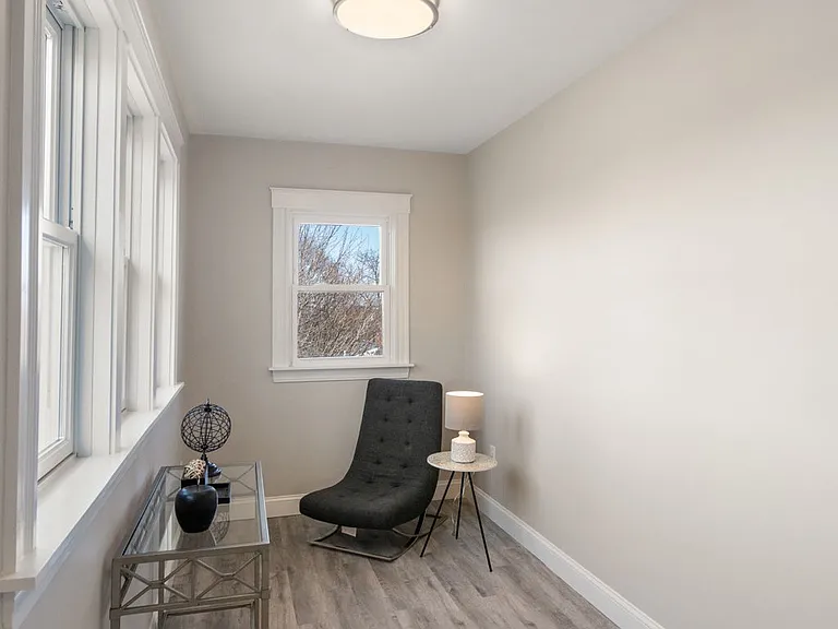 8 Charlesview St #8 — Photo 8