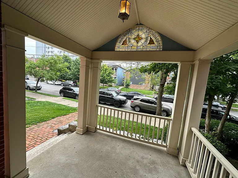 46 W Starr Ave — Photo 2