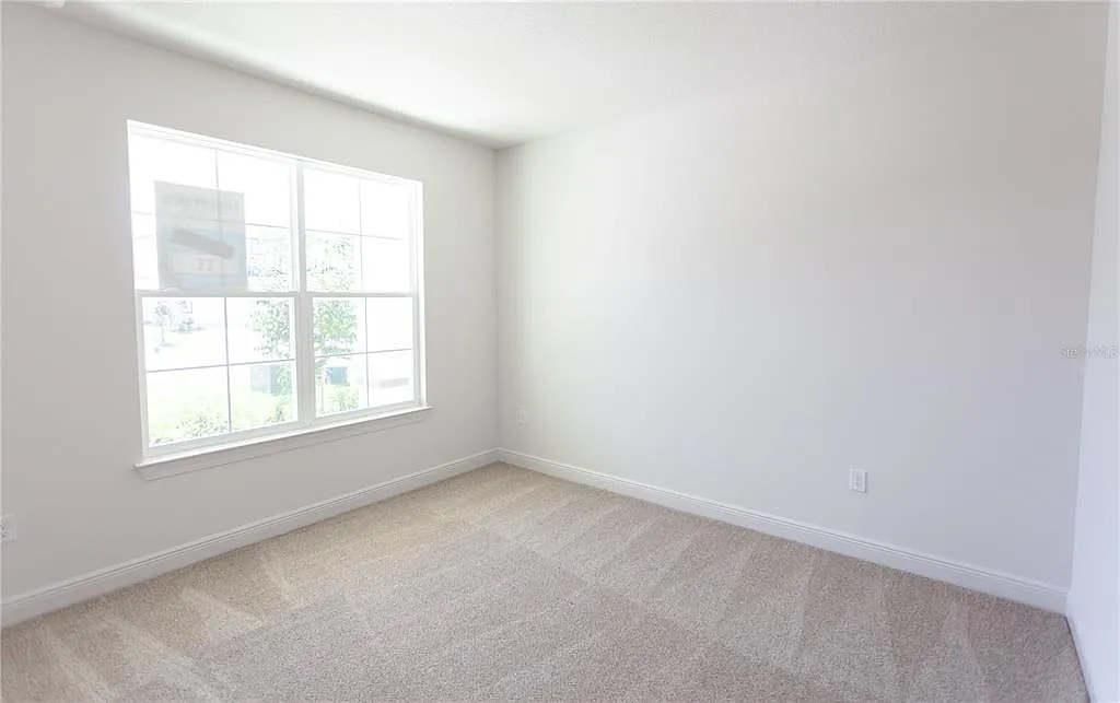 5 bed, 4.0 bath, 2629 sqft, $3,300 — Photo 4