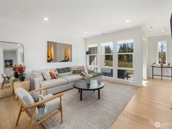 26602 NE Big Rock Rd #104, Duvall, WA 98019