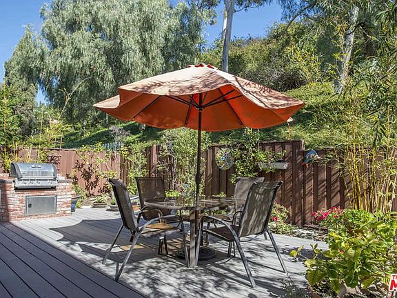 2nd image of 2790 Woodwardia Dr