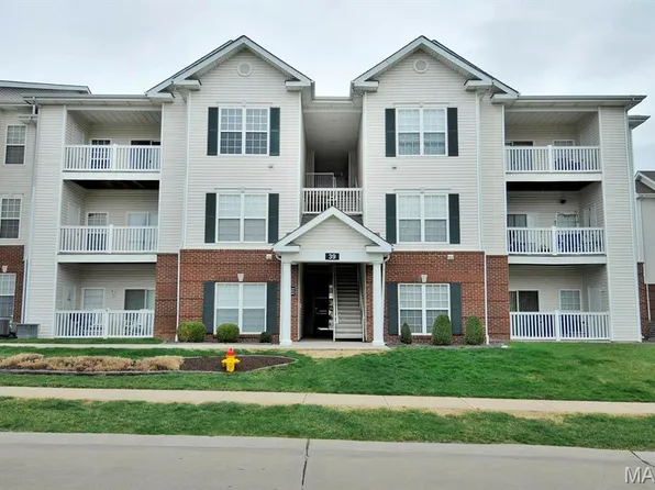 39 Kassebaum Ln APT 303, Saint Louis, MO 63129