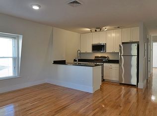 4 Osgood St #3A, Somerville, MA 02143
