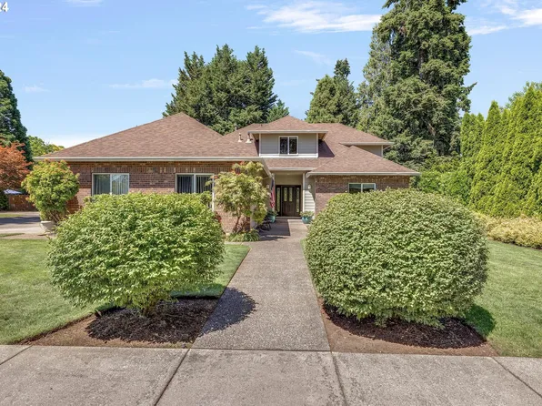 2341 N Maple St, Canby, OR 97013