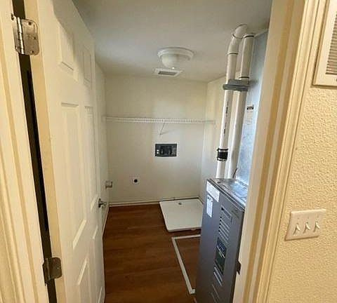 5th image of 2655 Burke Bay Ave #2