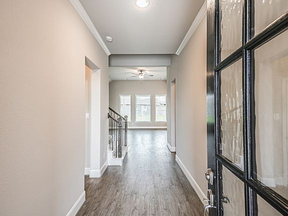 2nd image of 4807 Wagtail Way Ln