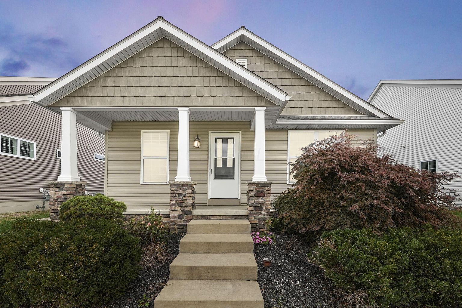Listing photo 2 for 324 Bottecchia Blvd