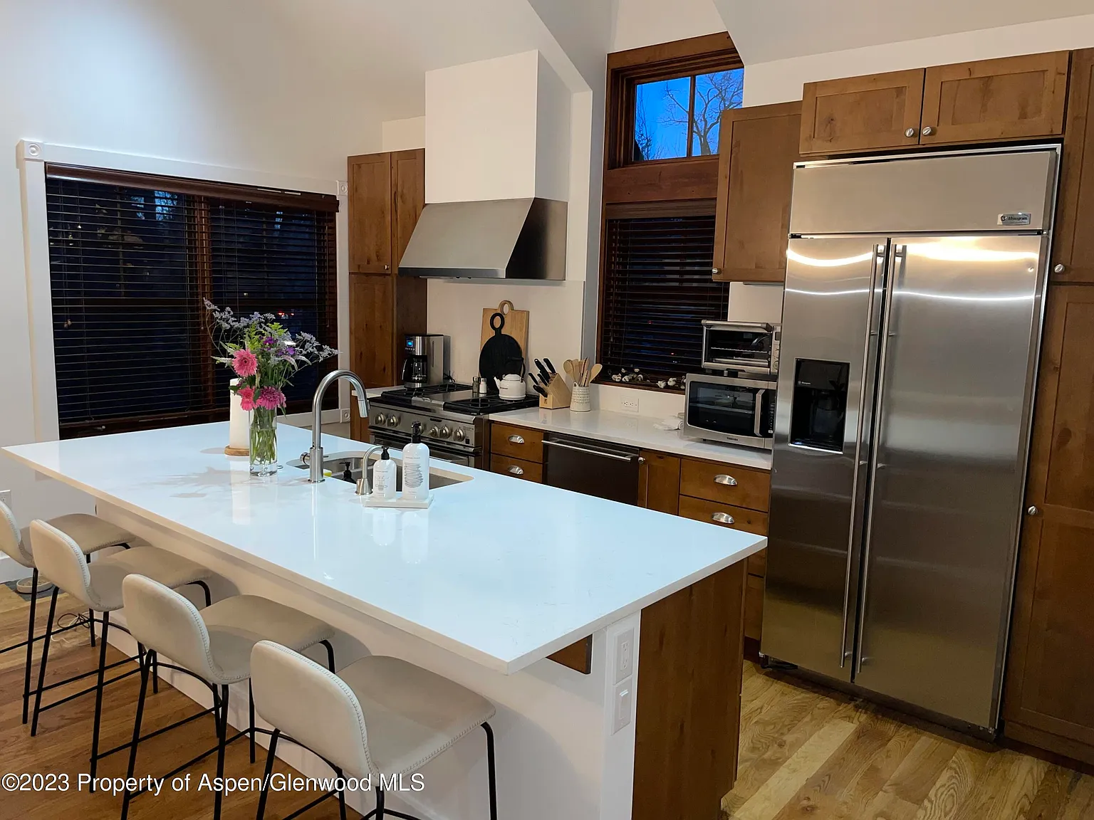 3 bed, 3.5 bath, 2073 sqft, $35,000 — Photo 3
