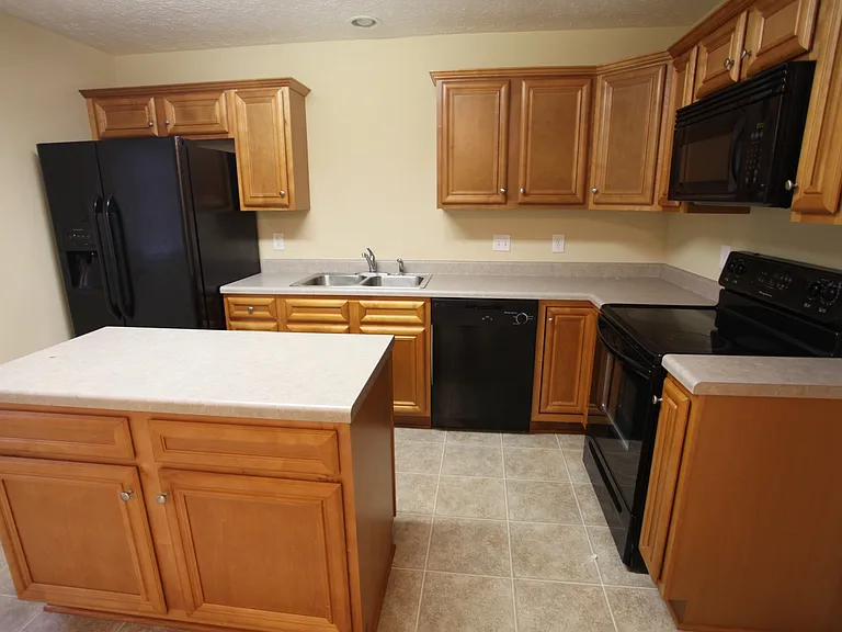 2123 Cobblestone Dr — Photo 5