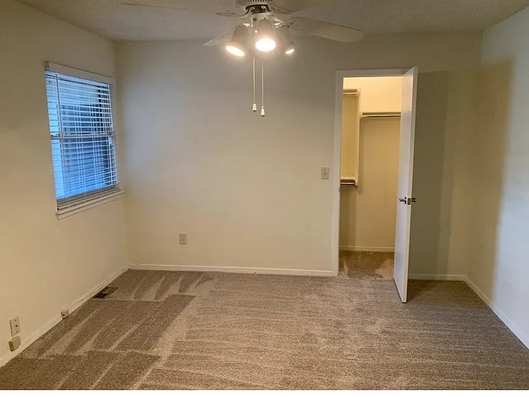 4764 Hemlock Cir — Photo 15