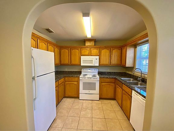 2nd image of 2218 Moonlight Ln #1