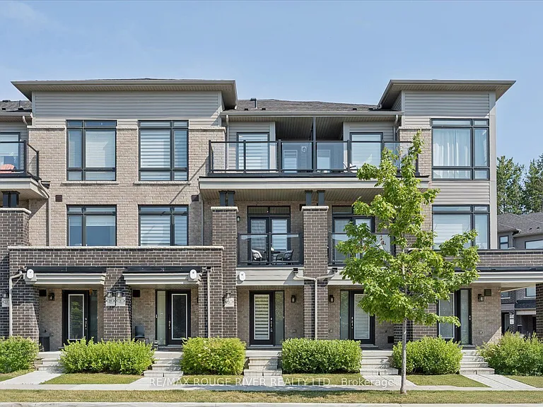 6 Esquire Way — Photo 2