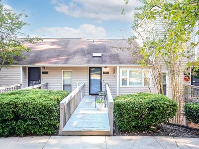 3830 Summerwood Ct, Raleigh, NC, 27613