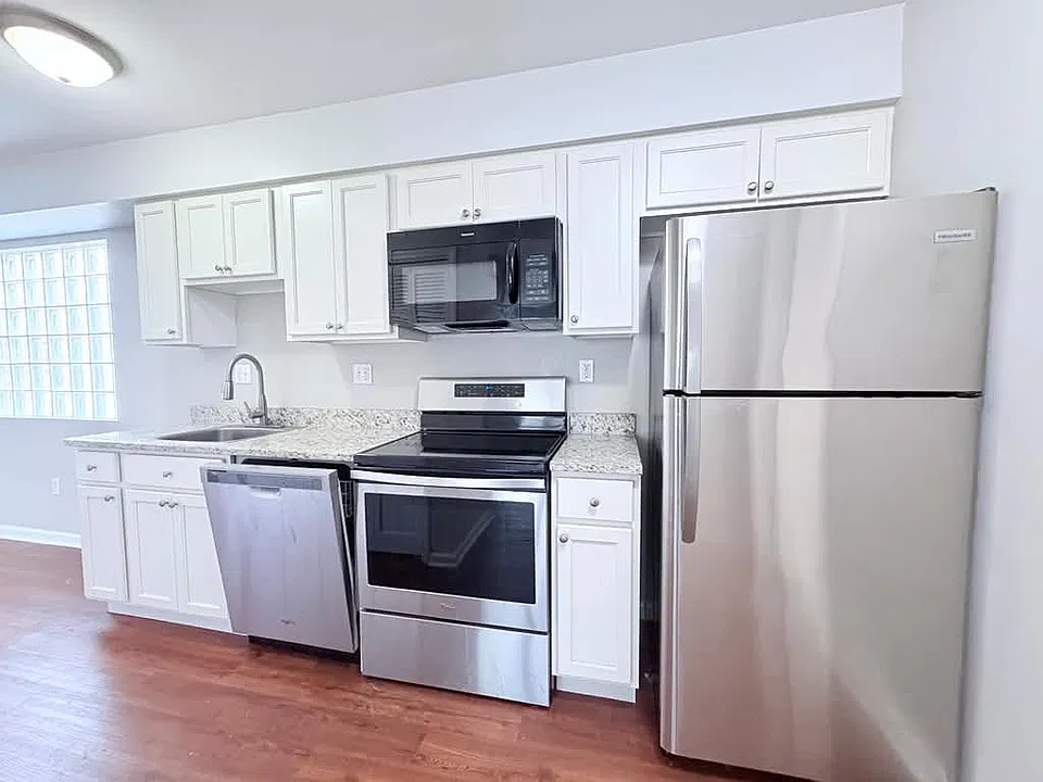 12 Cherry St #12