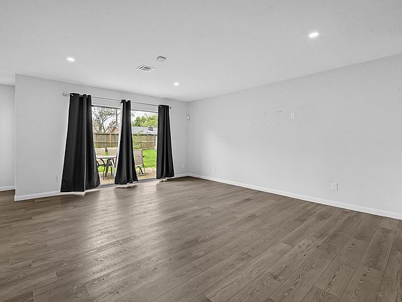 4th image of 4318 Belle Park Dr