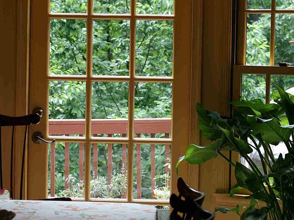 Breakfast Nook with Deck Access