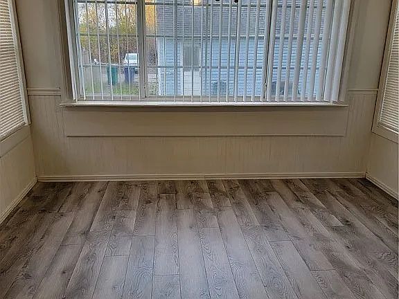 5th image of 2761 Falls St