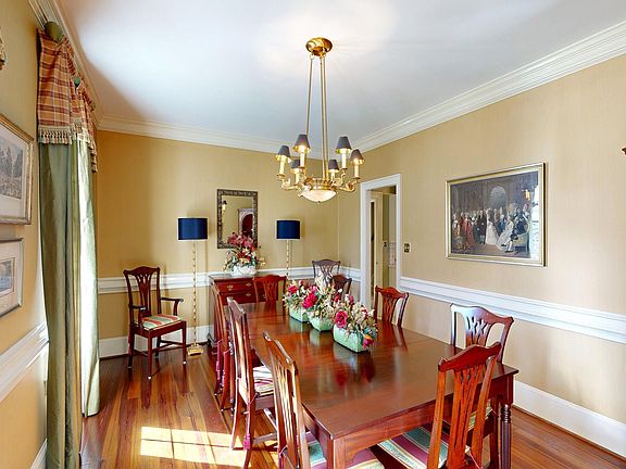 2nd image of 113 Oakhurst Drive