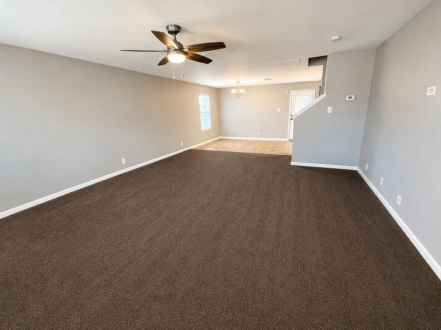 4 bed, 2.5 bath, 1960 sqft, $1,895 — Photo 3