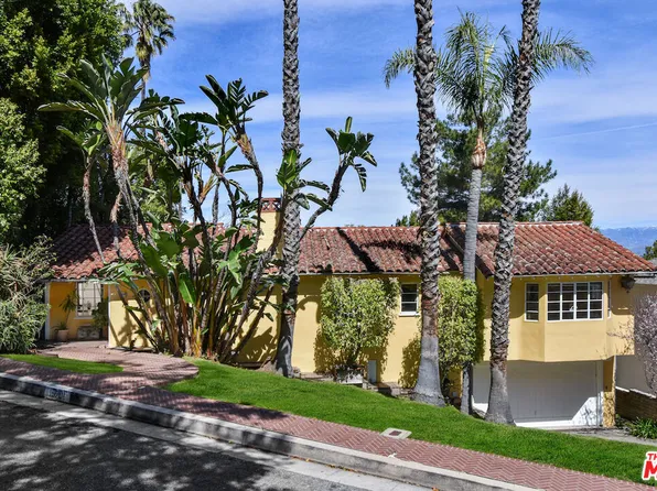 15201 Del Gado Dr, Sherman Oaks, CA 91403