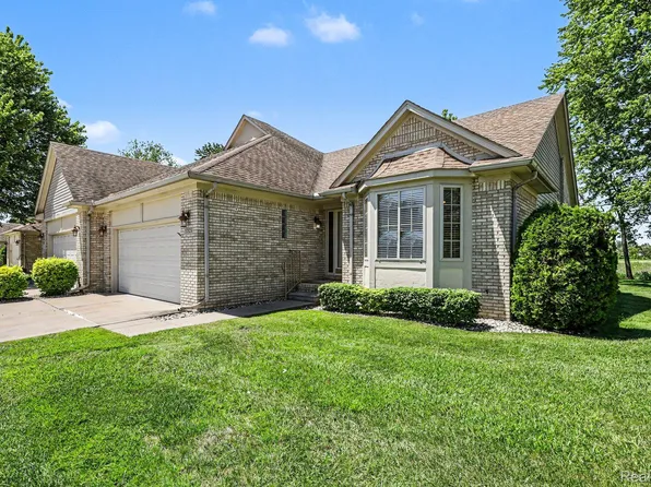 50829 Raintree Cir, Chesterfield, MI 48047